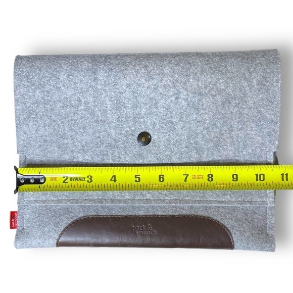 Pack & Smooch Wool and Leather Gray Tablet Case 10.5” x 8” - Picture 8 of 9